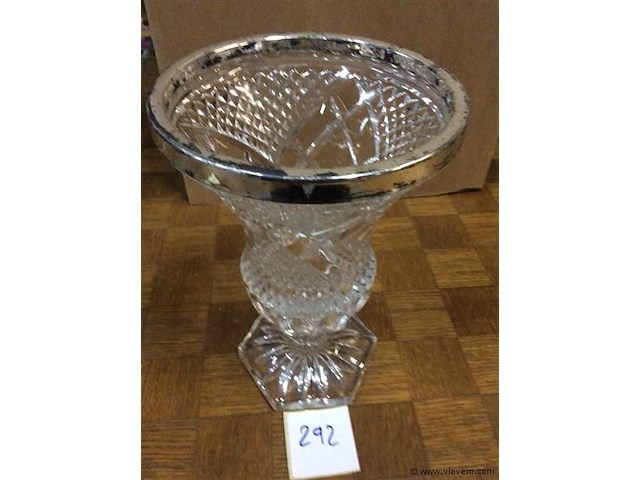 Glazen vaas ( kristal?) - afbeelding 1 van  4