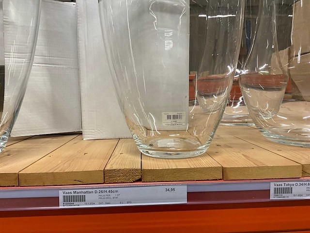 Glazen vazen, bakken, schalen - afbeelding 3 van  23