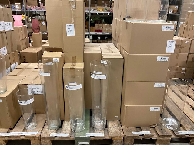 Glazen vazen, cilinders - afbeelding 6 van  25