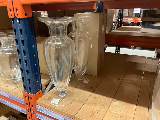 Glazen vazen, potten, cilinders - afbeelding 3 van  22