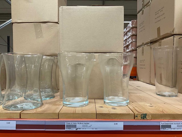 Glazen vazen, potten, cilinders - afbeelding 19 van  22