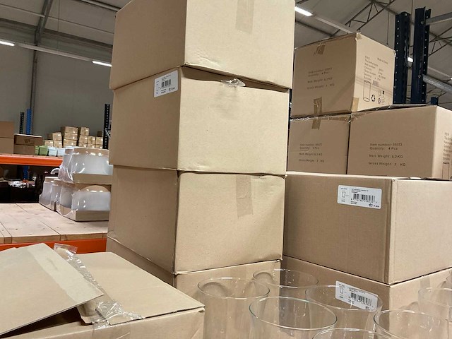 Glazen vazen, potten, cilinders - afbeelding 21 van  22