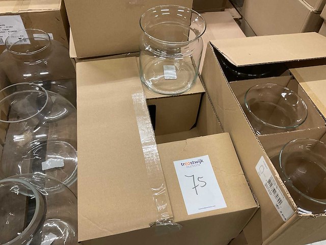 Glazen vazen, schalen - afbeelding 3 van  27