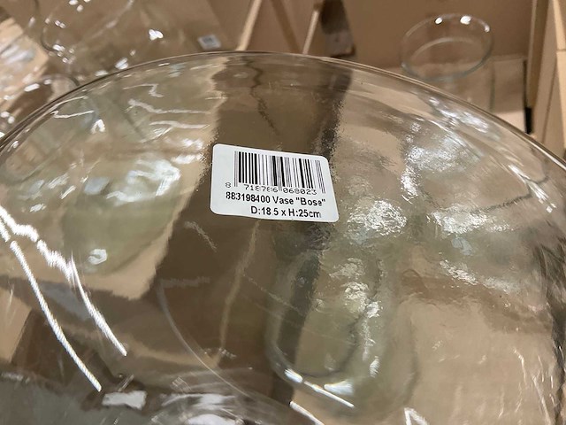 Glazen vazen, schalen - afbeelding 25 van  27