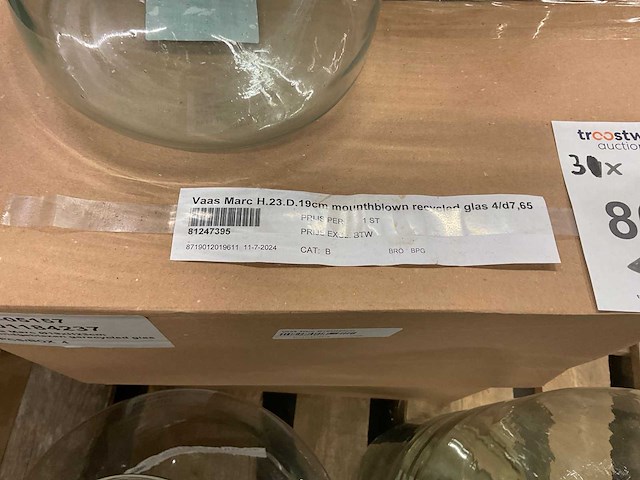 Glazen vazen, schalen - afbeelding 14 van  18