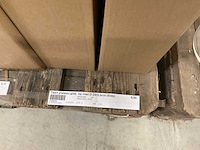 Glazen vazen, taartplateau’s - afbeelding 3 van  17