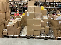 Glazen vazen, taartplateau’s - afbeelding 1 van  17