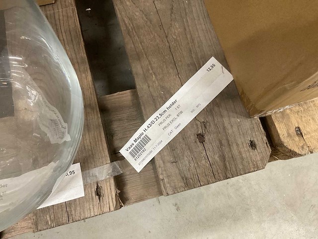 Glazen vazen, taartplateau’s - afbeelding 11 van  17