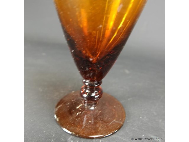 Glazen voetvaas - afbeelding 4 van  5