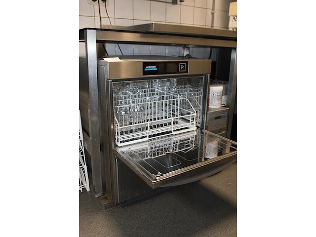 Glazen wasmachine winterhalter uc series met drie manden. - afbeelding 2 van  2