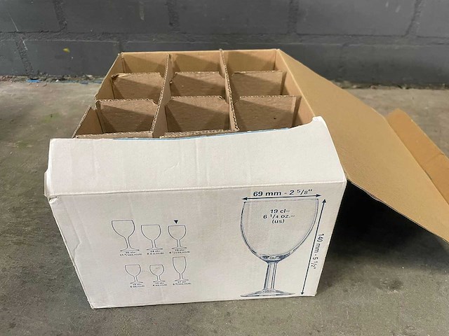 Glazen - afbeelding 2 van  3