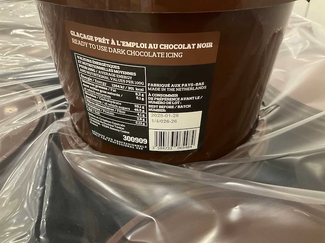 Glazuur met donkere chocolade gebruiksklaar 3kg (144x) - afbeelding 3 van  3
