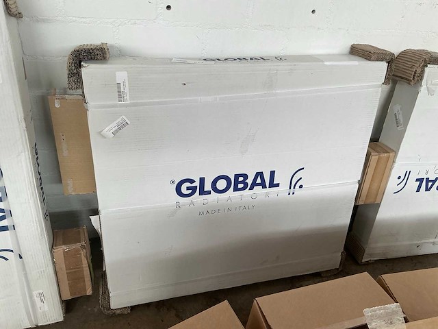 Global 700/9 radiator - afbeelding 1 van  3