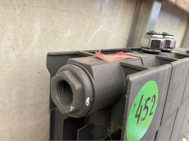 Global designradiator34x165cm met handdoekhouder - afbeelding 3 van  4