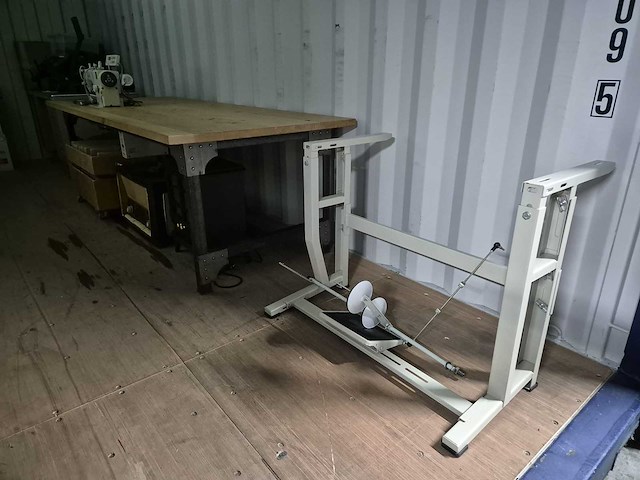 Global industriële naaimachine - afbeelding 3 van  8