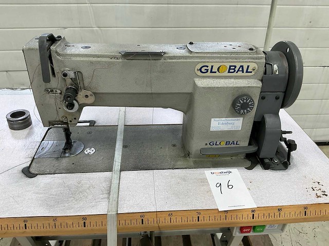 Global naaimachine - afbeelding 2 van  5