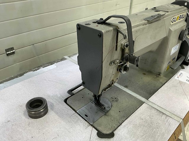 Global naaimachine - afbeelding 4 van  5