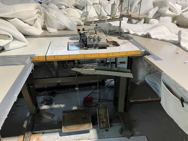 Global ov-636-555 industriële naaimachine - afbeelding 1 van  6