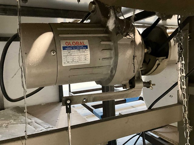 Global ov-636-555 industriële naaimachine - afbeelding 5 van  6