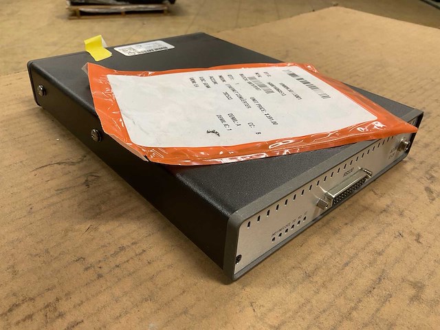 Global satcom kvm ethernet converter - afbeelding 1 van  2