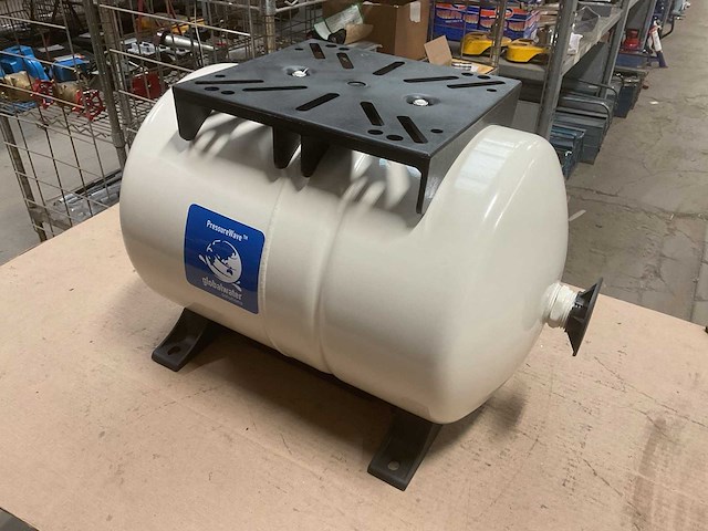 Global water solutions pwb-20lh expansievat - afbeelding 3 van  5