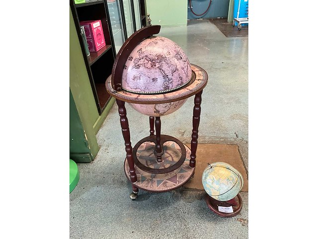 Globes (2x) - afbeelding 1 van  1