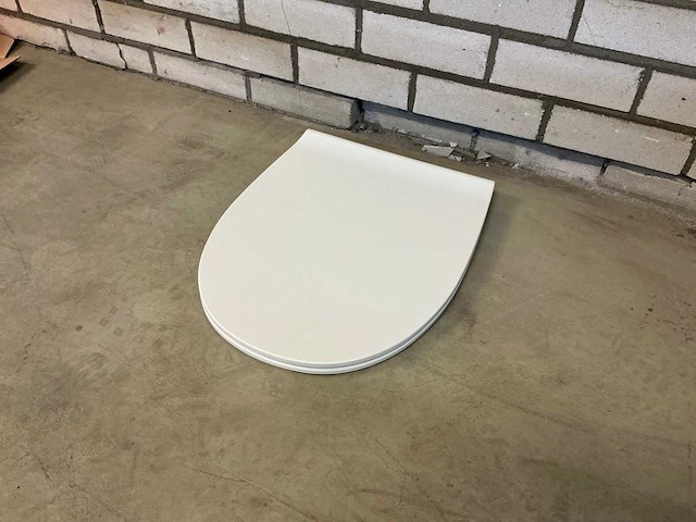 Globo - 4 all soft close - toiletzitting - afbeelding 1 van  3