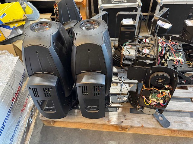 Glp - spot one - moving head (4x) - afbeelding 1 van  5