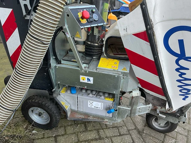 Glutton collect 2411 electric industriële blad & afval stofzuiger - afbeelding 13 van  13