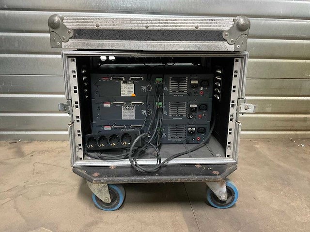 G+m elektronic bo-250 versterker met flightcase (3x) - afbeelding 3 van  7