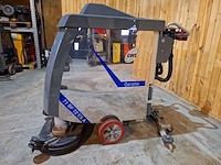 Gmbh - 71 bf 72 esa - zelfrijdende veegmachine - afbeelding 3 van  6