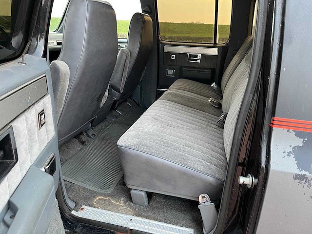 G.m.c. - 1987 - suburban sierra classic 2500 2wd - hll-52-j - afbeelding 21 van  36