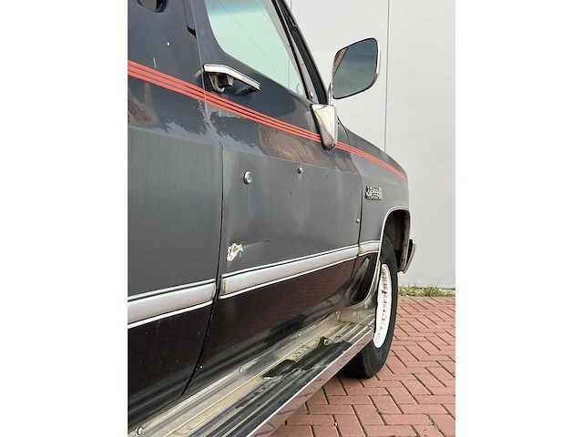 G.m.c. - 1987 - suburban sierra classic 2500 2wd - hll-52-j - afbeelding 34 van  36