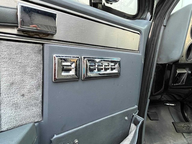 G.m.c. - 1987 - suburban sierra classic 2500 2wd - hll-52-j - afbeelding 9 van  36