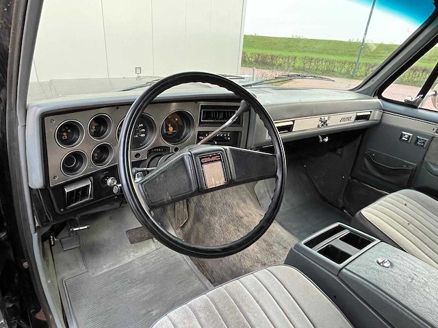 Gmc - 1987 - suburban sierra classic 2500 2wd - personenauto - afbeelding 5 van  14