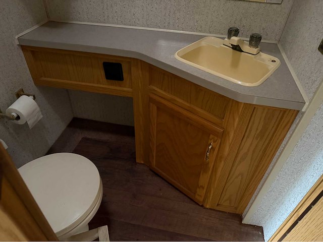 G.m.c. - winnebago - winnwbago icg29rq - camper- 1996 - afbeelding 19 van  56