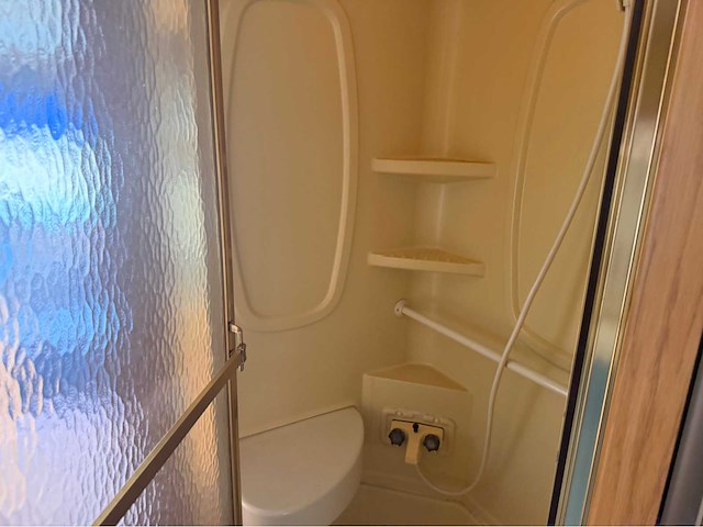 G.m.c. - winnebago - winnwbago icg29rq - camper- 1996 - afbeelding 23 van  56