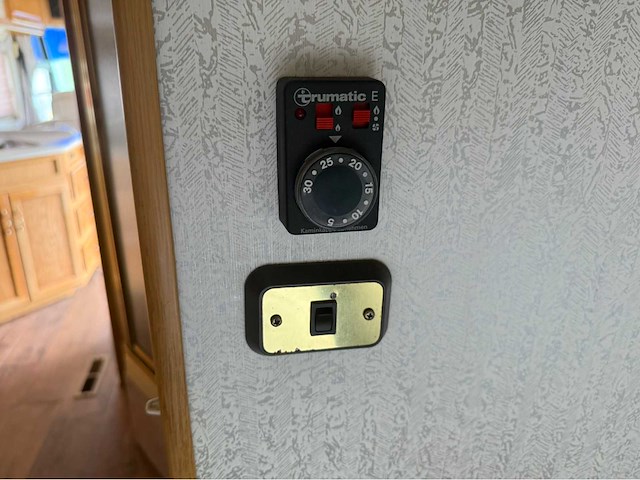 G.m.c. - winnebago - winnwbago icg29rq - camper- 1996 - afbeelding 43 van  56