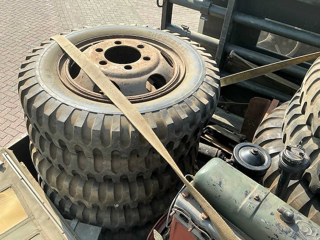 Gmc cchw 353 legervoertuig - afbeelding 48 van  58