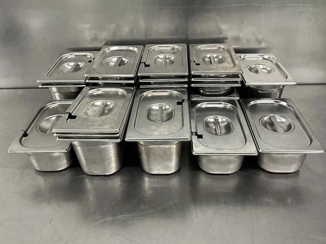 Gn 1/4 - partij rvs gastronormbakken - afbeelding 1 van  3