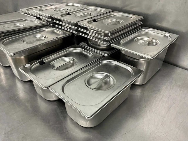 Gn 1/4 - partij rvs gastronormbakken - afbeelding 2 van  3