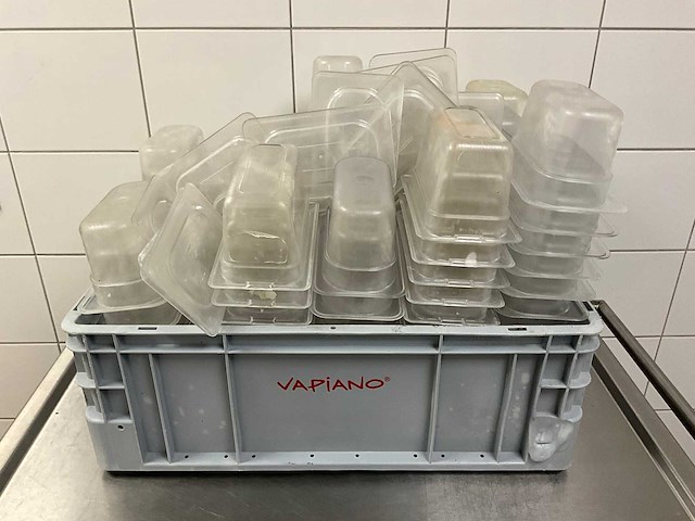 Gn 1/9 - partij kunststof gastronormbakken - afbeelding 1 van  4