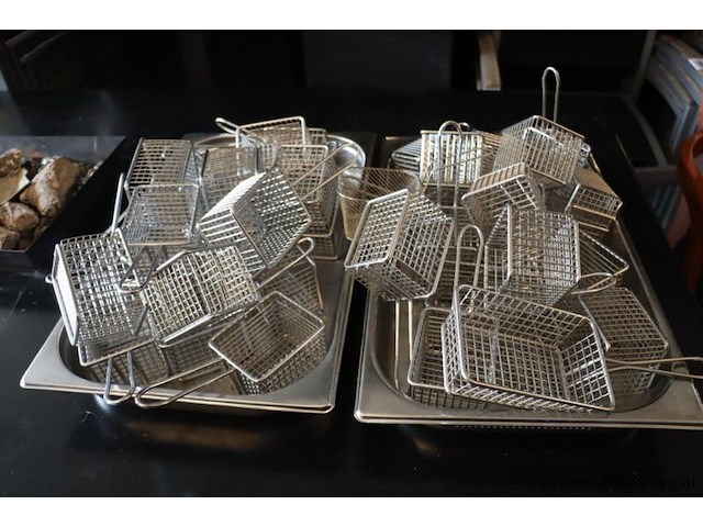 Gn bakken (2 stuks) incl. frituurmandjes - afbeelding 1 van  4