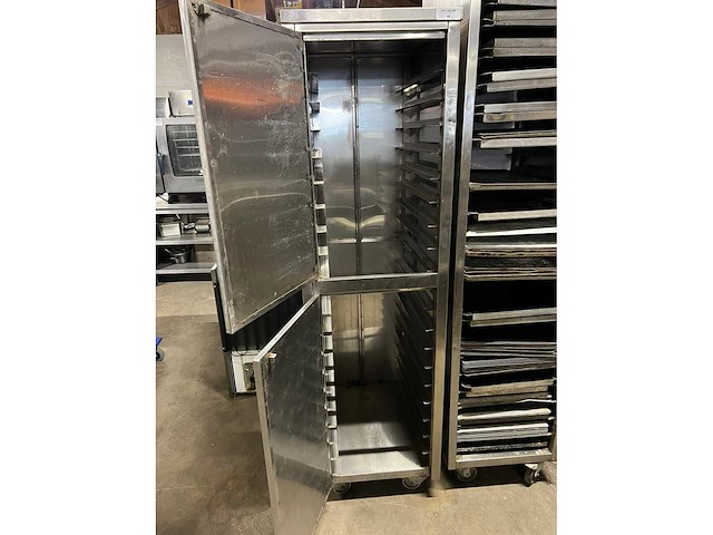 Gn bakken transportkar - gastronormbak - afbeelding 2 van  2