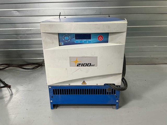 Gnb - 48v 80a - battery chargers - afbeelding 1 van  2
