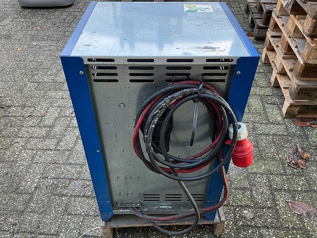 Gnb - 80v 90a - battery chargers - afbeelding 1 van  3