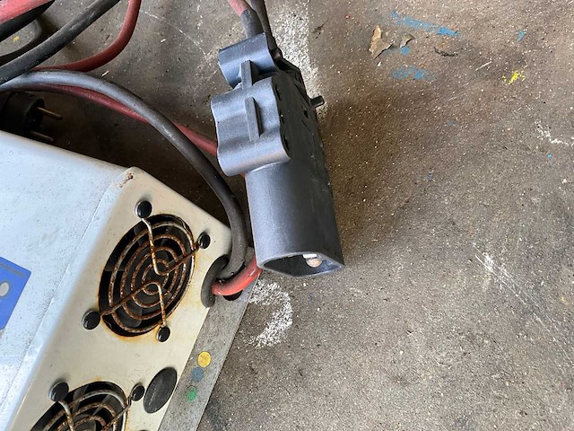 Gnb 2100 sp acculader - afbeelding 3 van  4