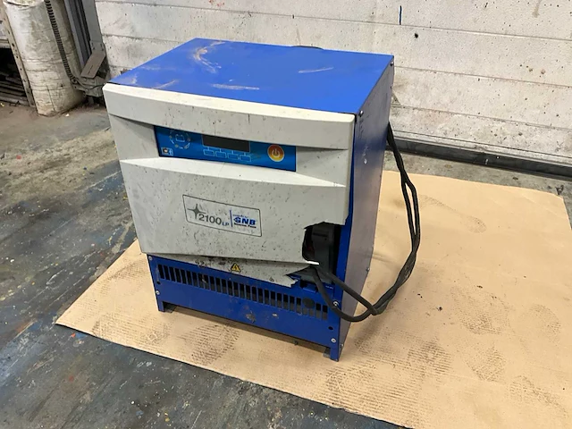 Gnb 2100lp lp48t80s acculader - afbeelding 2 van  5