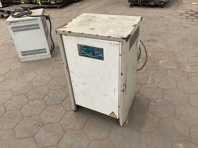 Gnb serie 3 ta charger acculader - afbeelding 1 van  7