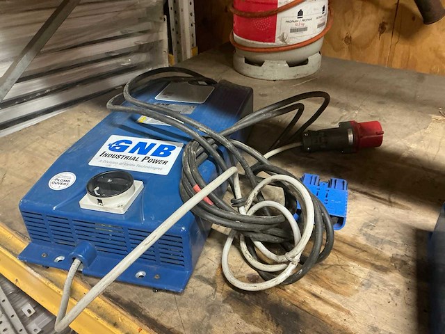 Gnb srp65-48t080s acculader - afbeelding 1 van  5